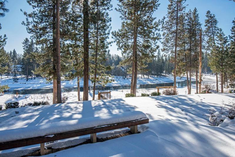 Deschutes Riverfront Home Sunriver Exteriör bild